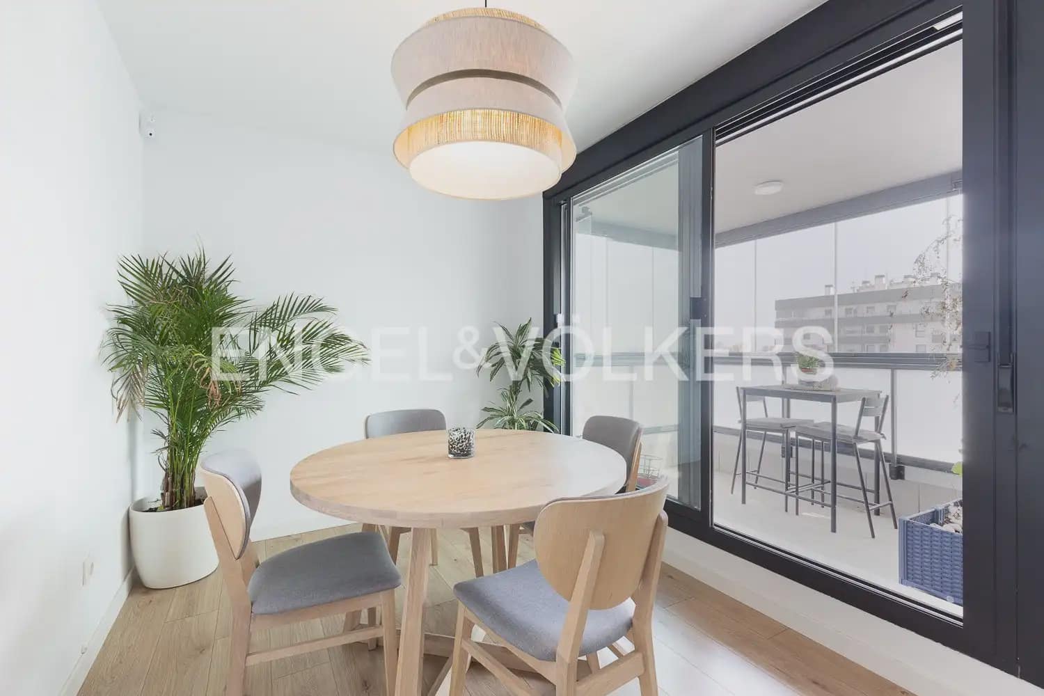 4 camera da letto Appartamento da affittare in Valencia citta con piscina garage - 2.800 € (Rif: 9897672)