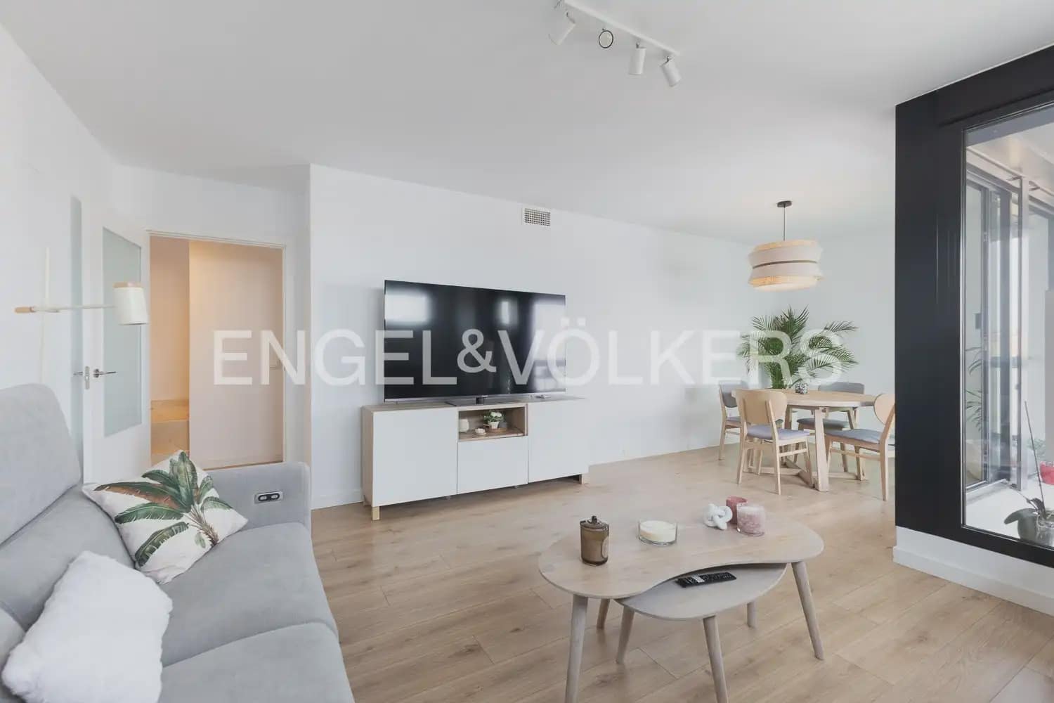 4 camera da letto Appartamento da affittare in Valencia citta con piscina garage - 2.800 € (Rif: 9897672)
