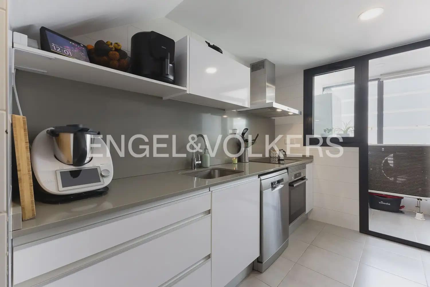4 camera da letto Appartamento da affittare in Valencia citta con piscina garage - 2.800 € (Rif: 9897672)