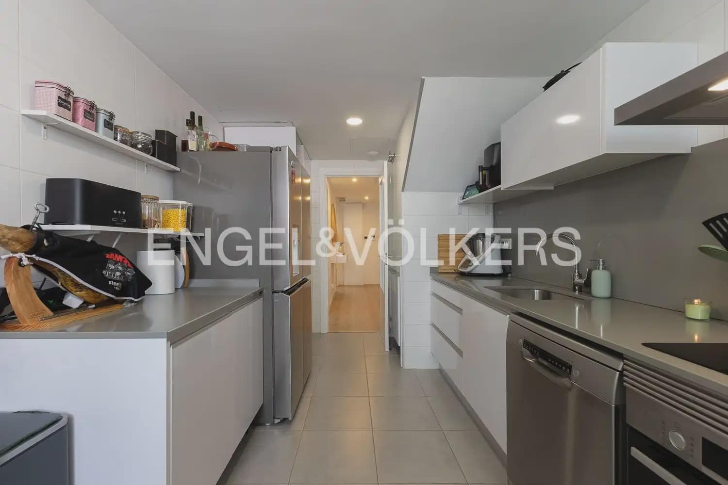 4 camera da letto Appartamento da affittare in Valencia citta con piscina garage - 2.800 € (Rif: 9897672)