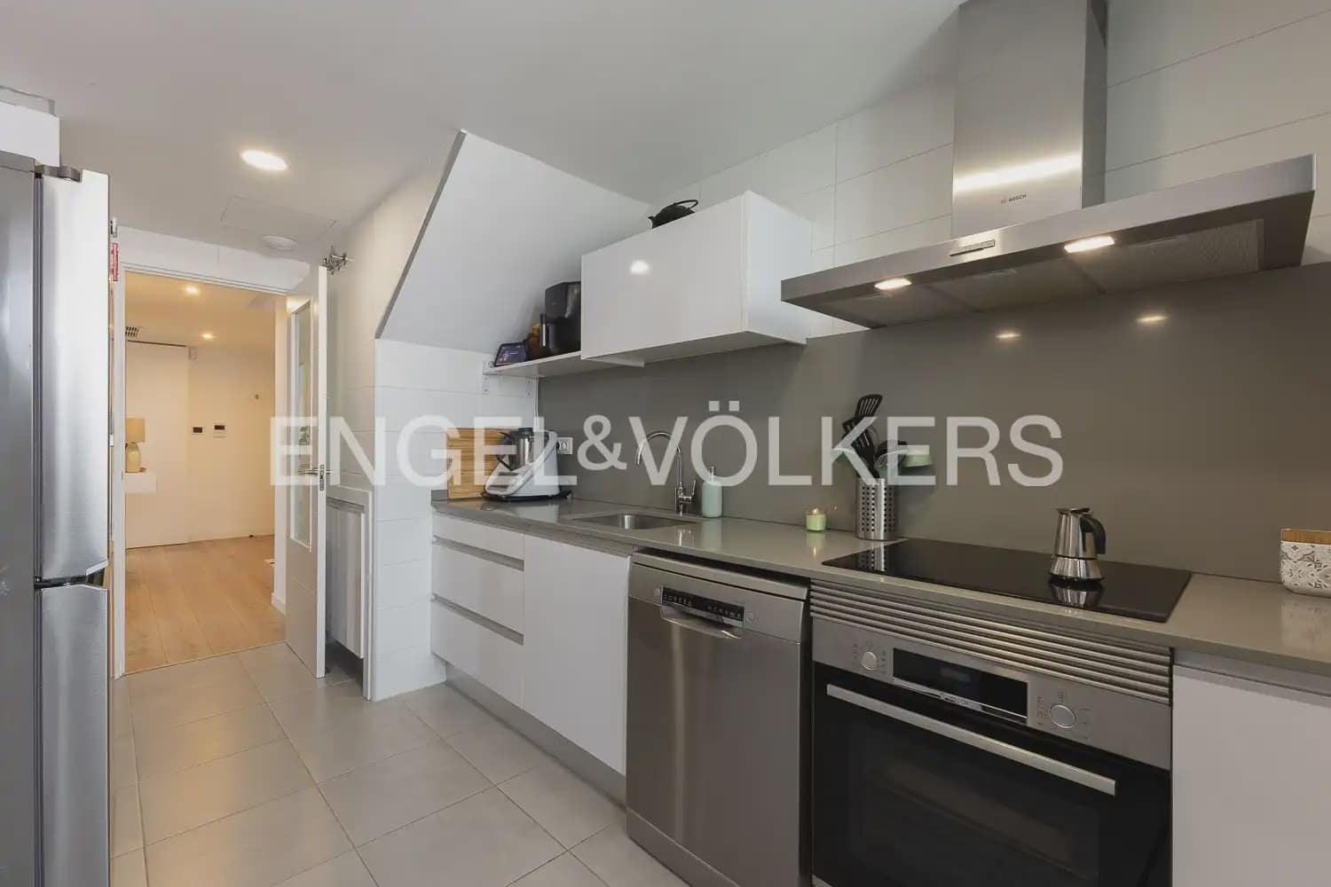 4 camera da letto Appartamento da affittare in Valencia citta con piscina garage - 2.800 € (Rif: 9897672)
