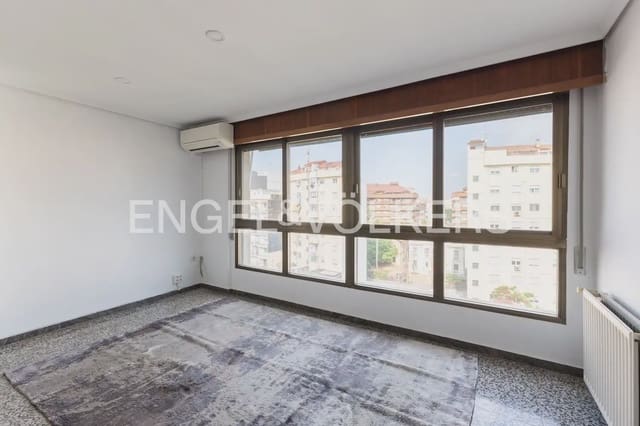 5 Zimmer Wohnung zu verkaufen in Mestalla, València Stadt mit Garage - 655.000 € (Ref: 9897673)