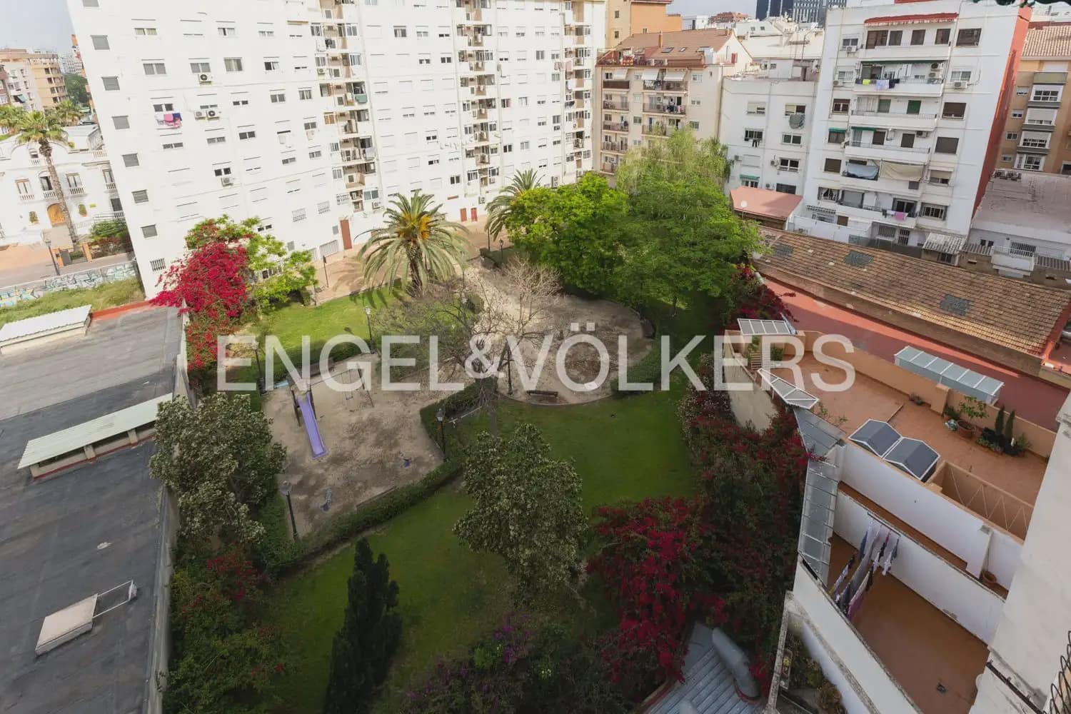 5 Zimmer Wohnung zu verkaufen in Valencia Stadt mit Garage - 655.000 € (Ref: 9897673)