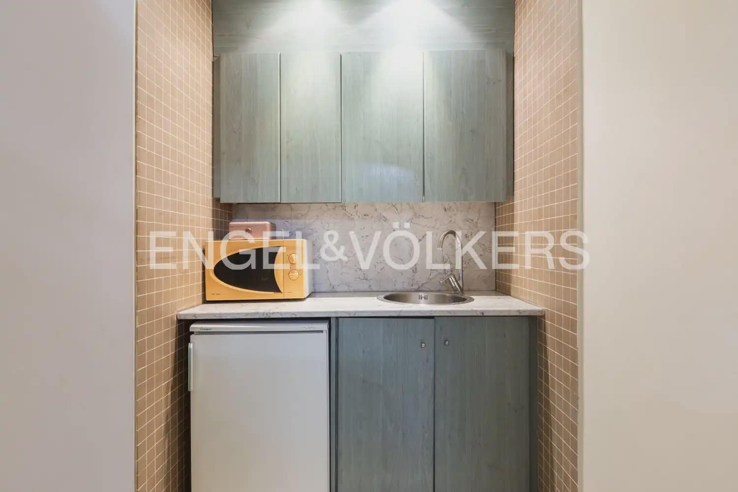 4 sypialnia Mieszkanie do wynajęcia w Miasto Walencja - 1 800 € (Ref: 9897675)
