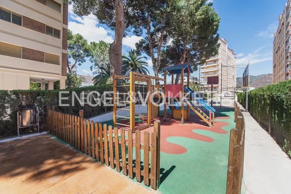 2 soveværelse Lejlighed til leje i Benicassim med garage - € 1.000 (Ref: 9897676)