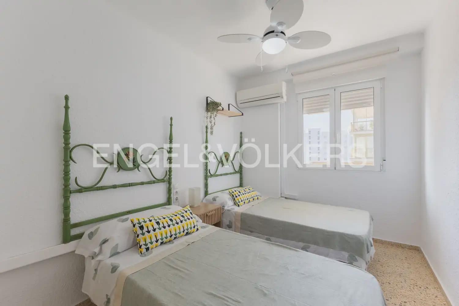 2 soveværelse Lejlighed til leje i Benicassim med garage - € 1.000 (Ref: 9897676)