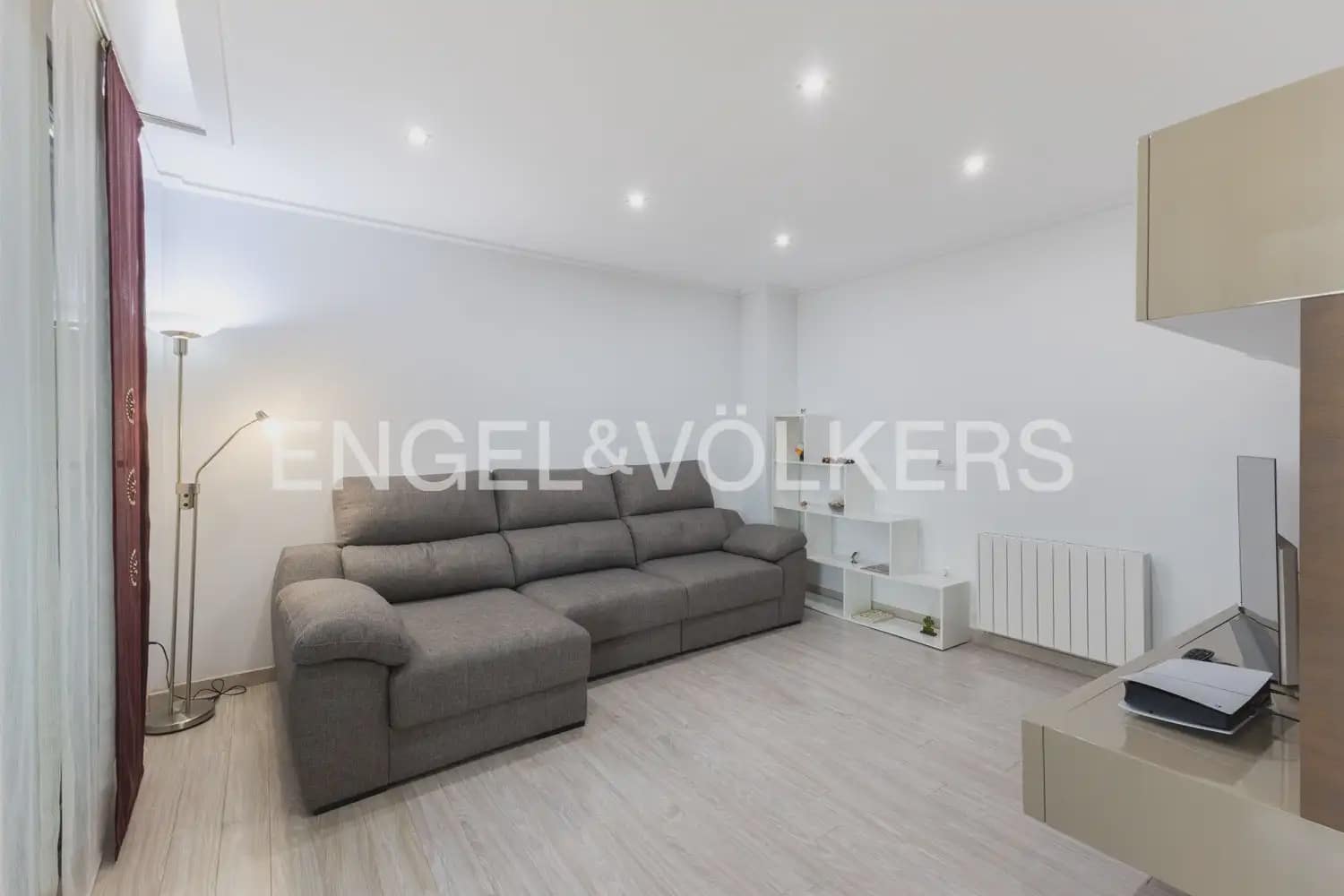 3 bedroom Flat for sale in Rafelbunyol with garage - € 360,000 (Ref: 9897679)
