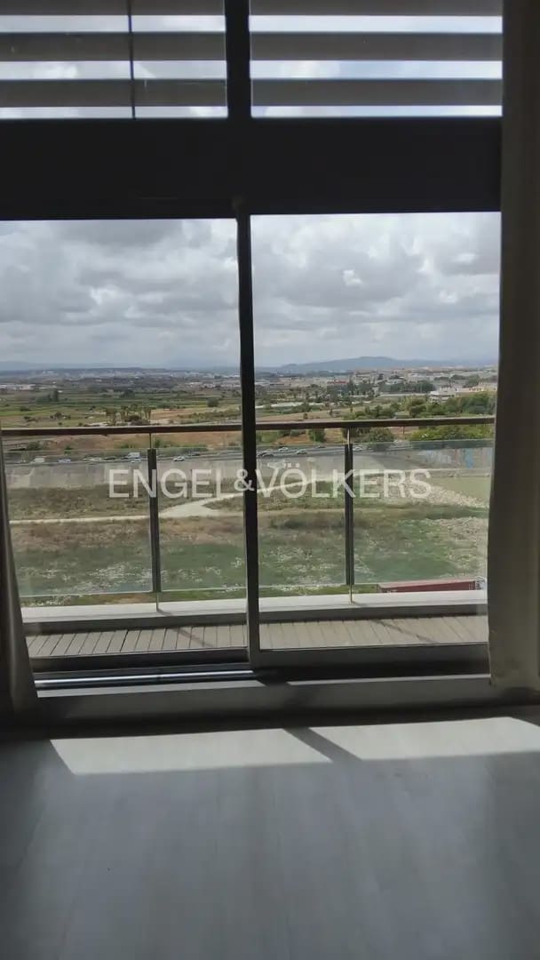 1 Zimmer Wohnung zu vermieten in Xirivella mit Garage - 1.300 € (Ref: 9897680)
