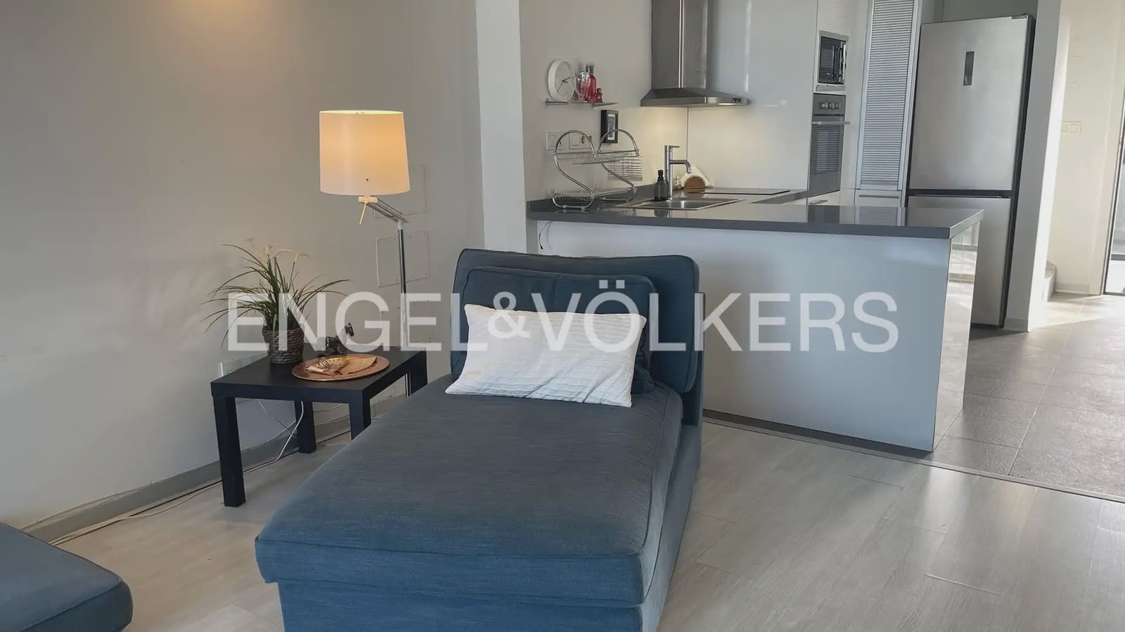 1 Zimmer Wohnung zu vermieten in Xirivella mit Garage - 1.300 € (Ref: 9897680)