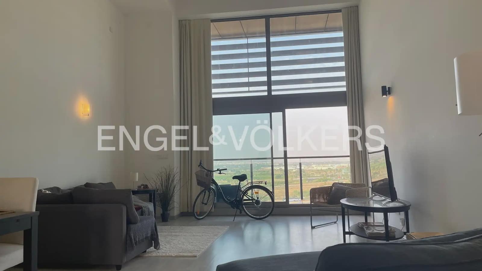 1 Zimmer Wohnung zu vermieten in Xirivella mit Garage - 1.300 € (Ref: 9897680)