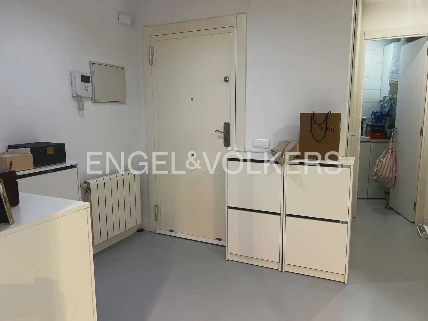 3 makuuhuone Asunto vuokrattavana paikassa Valencia kaupunki mukana 
autotalli - 2 300 € (Ref: 9897681)