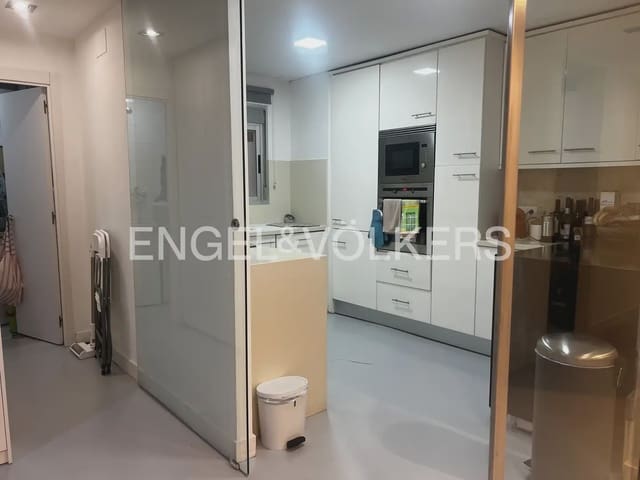 3 makuuhuone Asunto vuokrattavana paikassa Exposicio, Valencia kaupunki mukana 
autotalli - 2 300 € (Ref: 9897681)