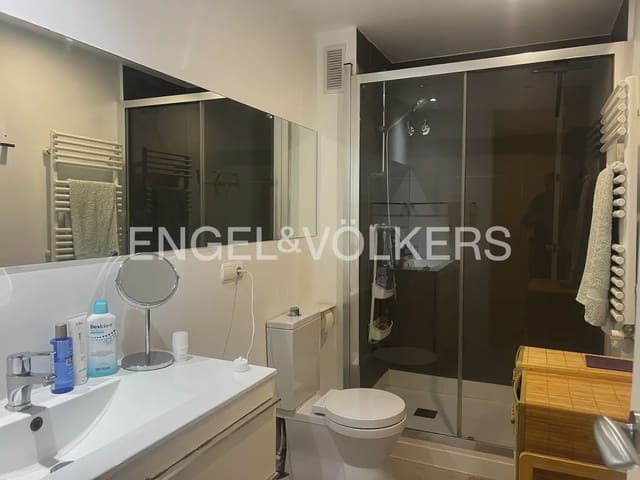 3 makuuhuone Asunto vuokrattavana paikassa Exposicio, Valencia kaupunki mukana 
autotalli - 2 300 € (Ref: 9897681)