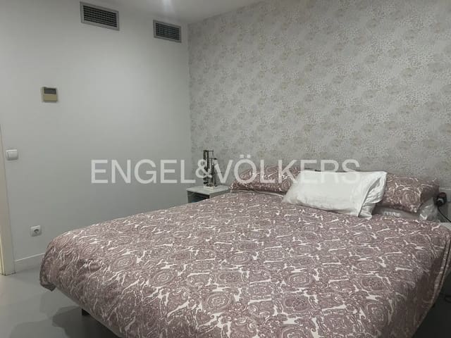 3 makuuhuone Asunto vuokrattavana paikassa Exposicio, Valencia kaupunki mukana 
autotalli - 2 300 € (Ref: 9897681)