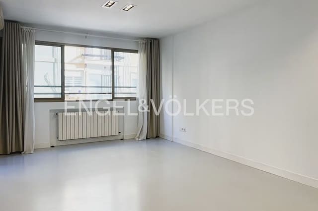3 quarto Apartamento para arrendar em Exposicio, Valência cidade com garagem - 2 300 € (Ref: 9897681)