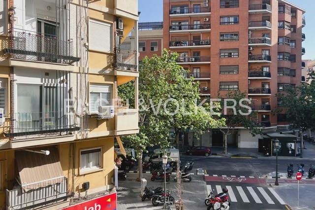 3 quarto Apartamento para arrendar em Exposicio, Valência cidade com garagem - 2 300 € (Ref: 9897681)