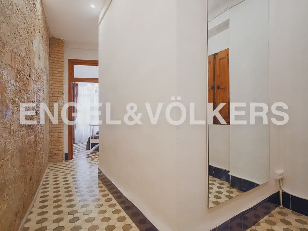 4 slaapkamer Flat te huur in Valencia stad - € 2.200 (Ref: 9897686)