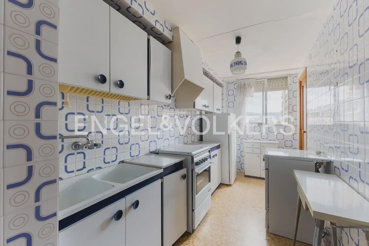 2 bedroom Flat for sale in Benicassim with pool garage - € 420,000 (Ref: 9897688)