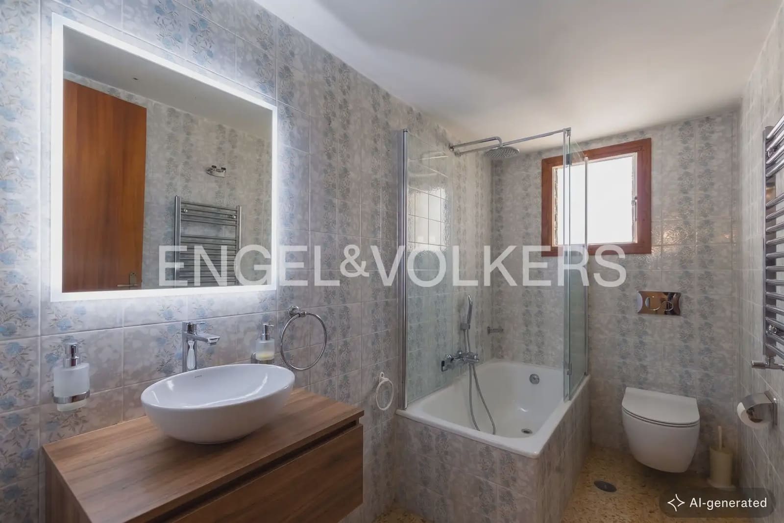 2 bedroom Flat for sale in Benicassim with pool garage - € 420,000 (Ref: 9897688)
