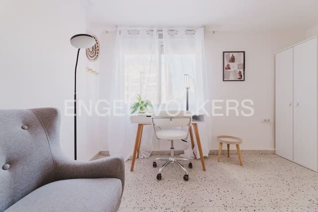 5 quarto Apartamento para arrendar em Cabanyal-Canyamelar, Valência cidade - 2 500 € (Ref: 9897691)