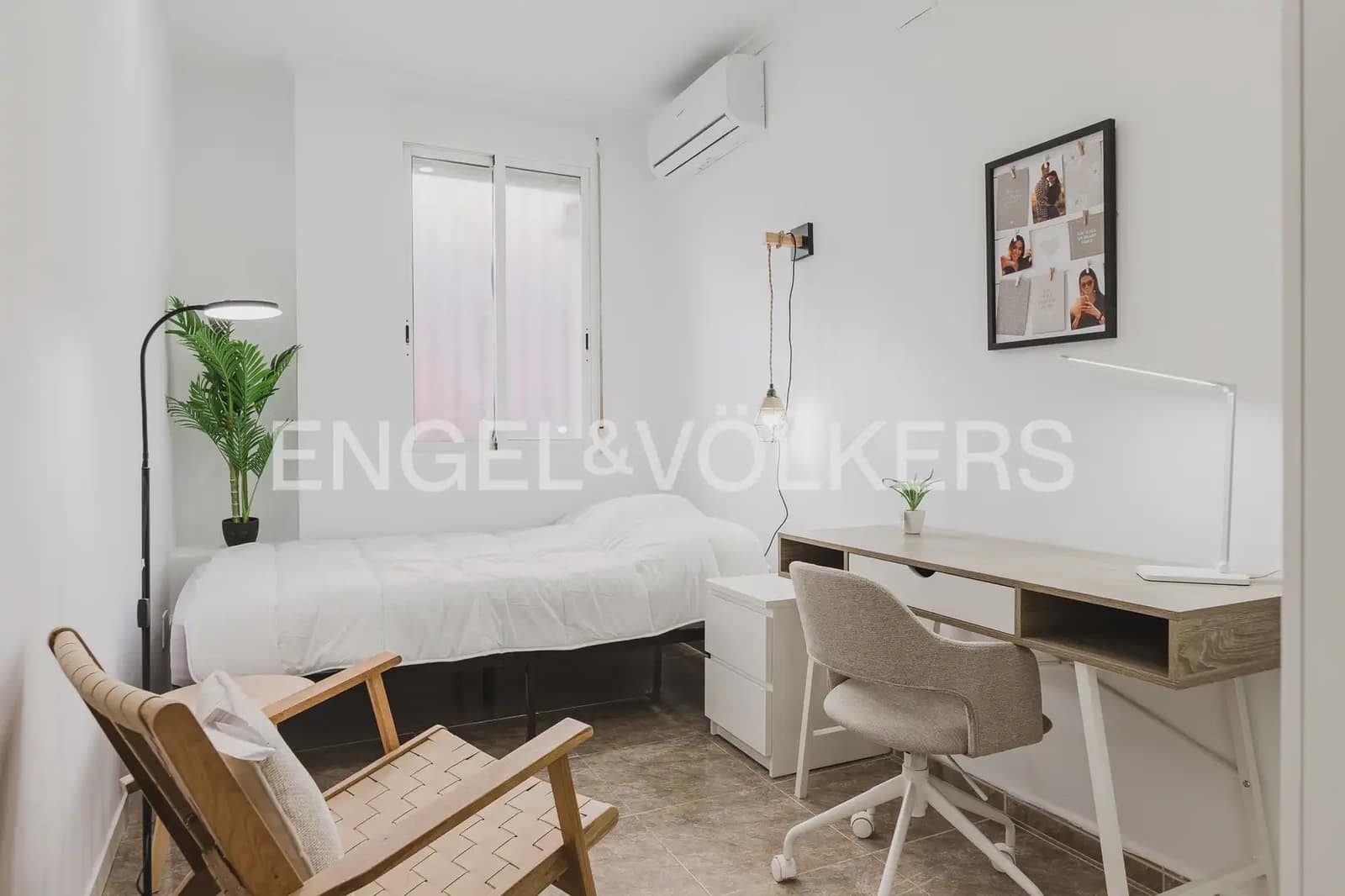 Piso de 4 habitaciones en València ciudad en alquiler - 2.000 € (Ref: 9897692)