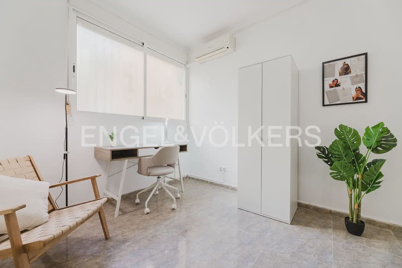 Piso de 4 habitaciones en València ciudad en alquiler - 2.000 € (Ref: 9897692)