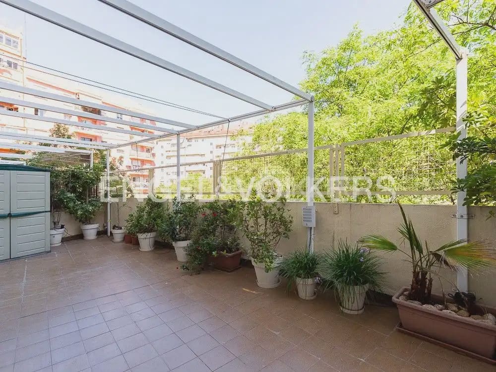 3 makuuhuone Asunto vuokrattavana paikassa Valencia kaupunki mukana 
autotalli - 3 200 € (Ref: 9897693)