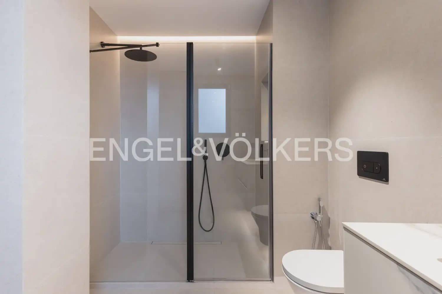 3 soveværelse Lejlighed til salg i Valencia by - € 1.900.000 (Ref: 9897694)
