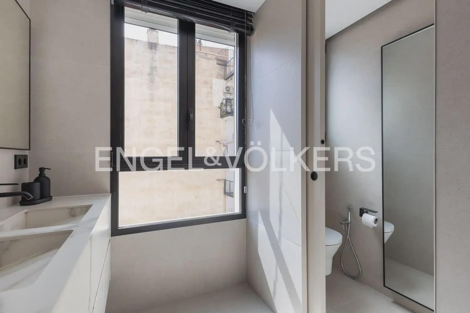 3 soveværelse Lejlighed til salg i Valencia by - € 1.900.000 (Ref: 9897694)