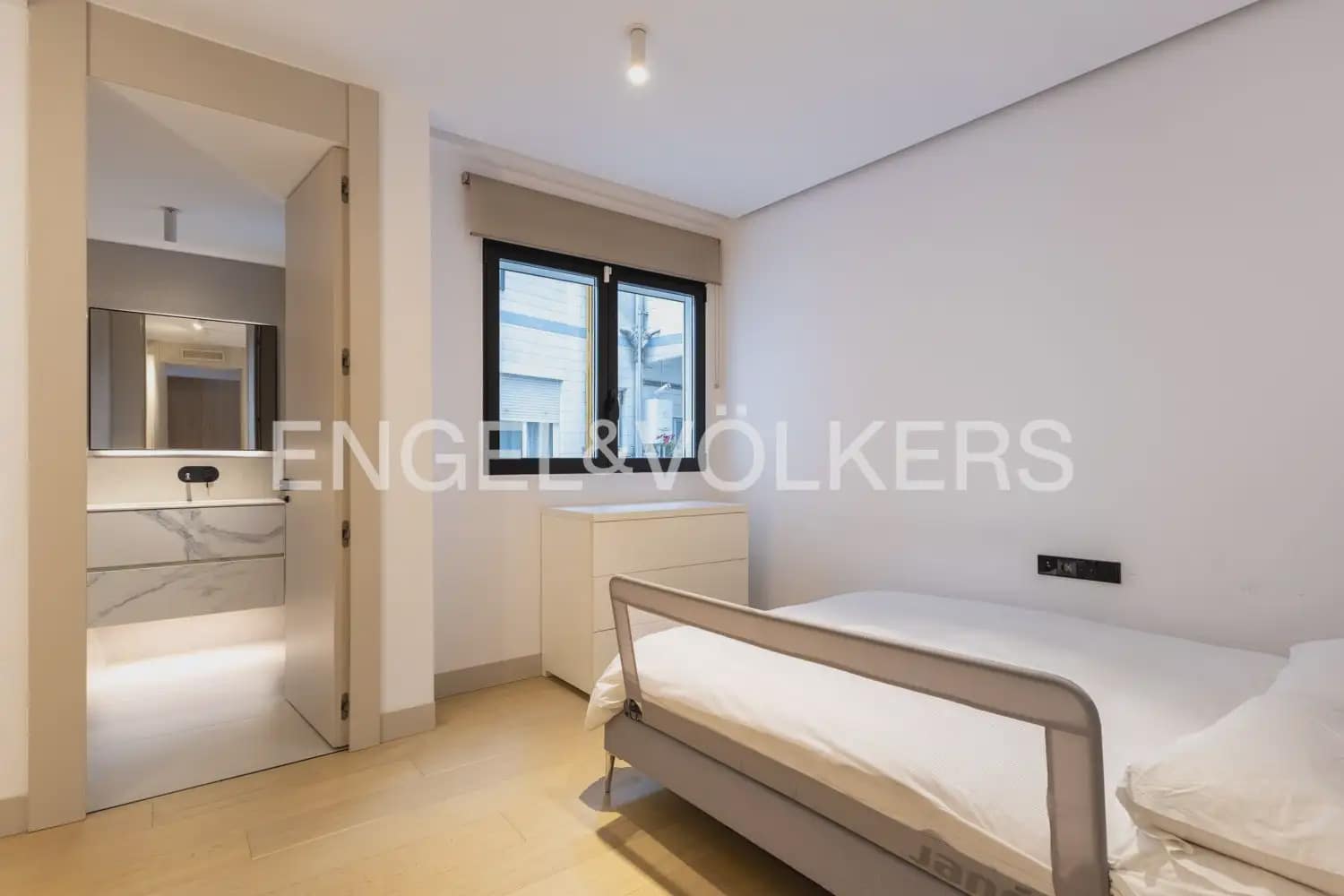 3 soveværelse Lejlighed til salg i Valencia by - € 1.900.000 (Ref: 9897694)
