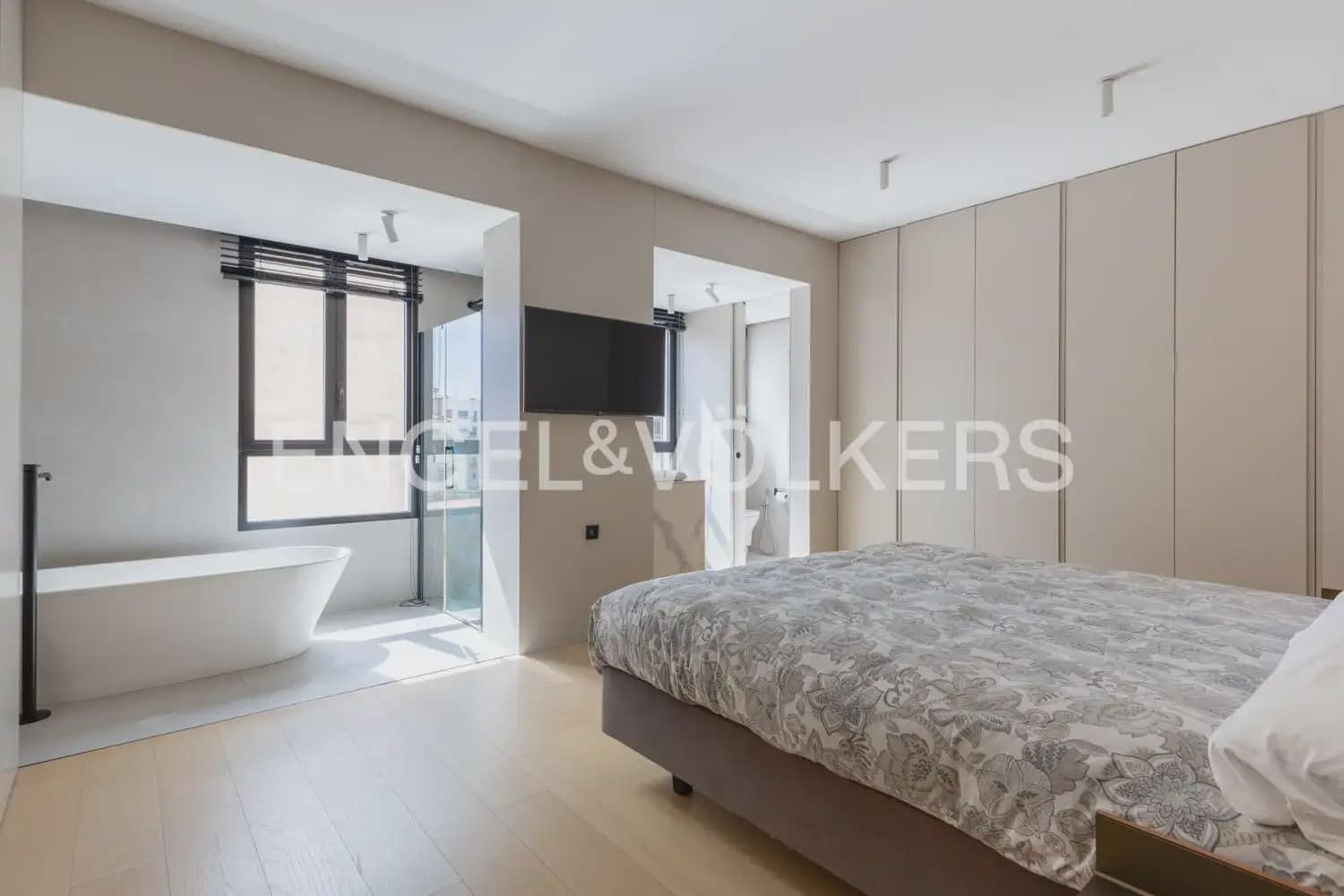 3 soveværelse Lejlighed til salg i Valencia by - € 1.900.000 (Ref: 9897694)