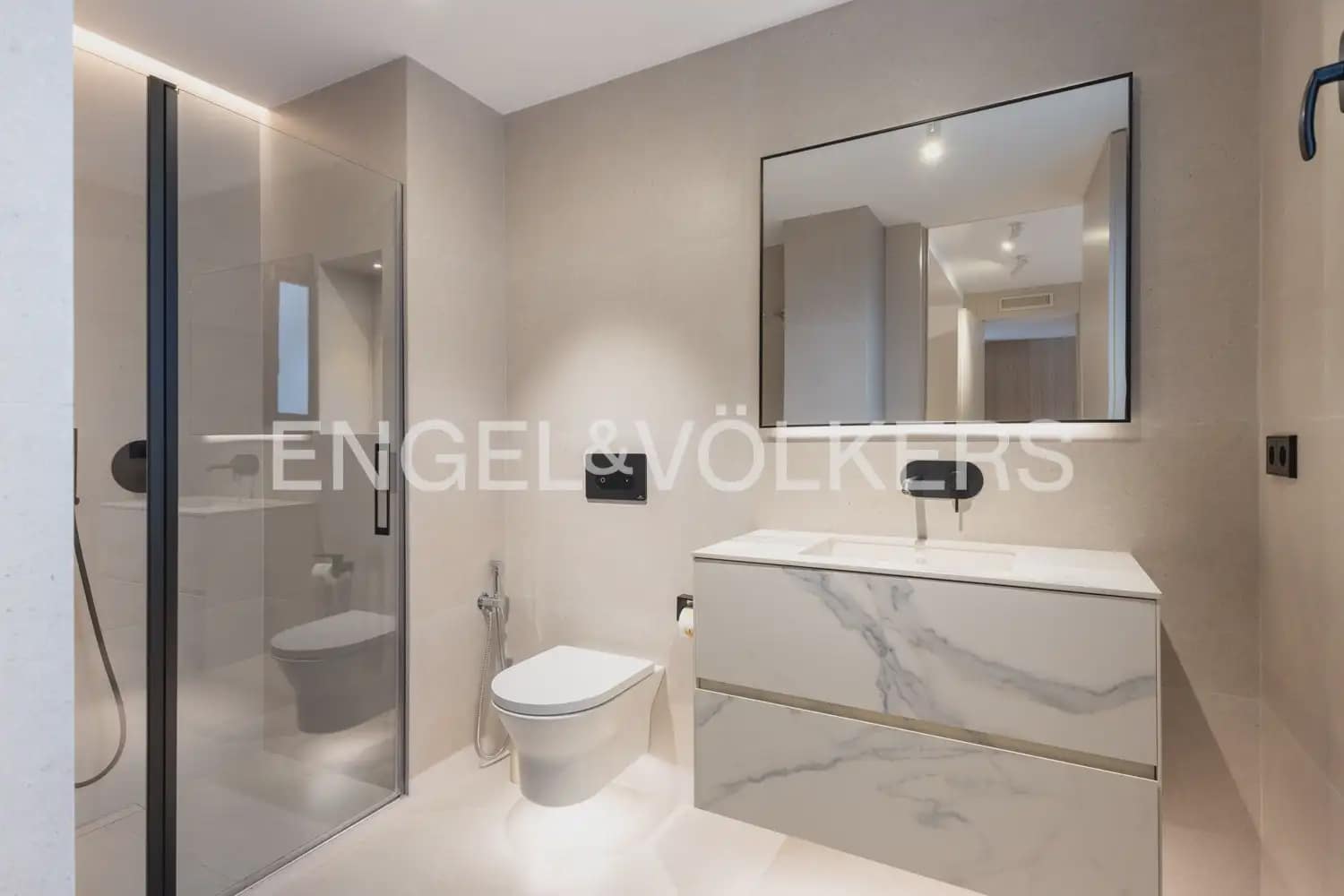 3 soveværelse Lejlighed til salg i Valencia by - € 1.900.000 (Ref: 9897694)