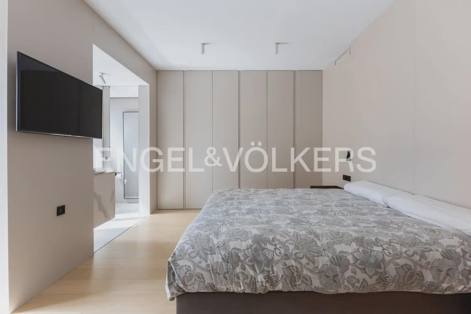3 soveværelse Lejlighed til salg i Valencia by - € 1.900.000 (Ref: 9897694)