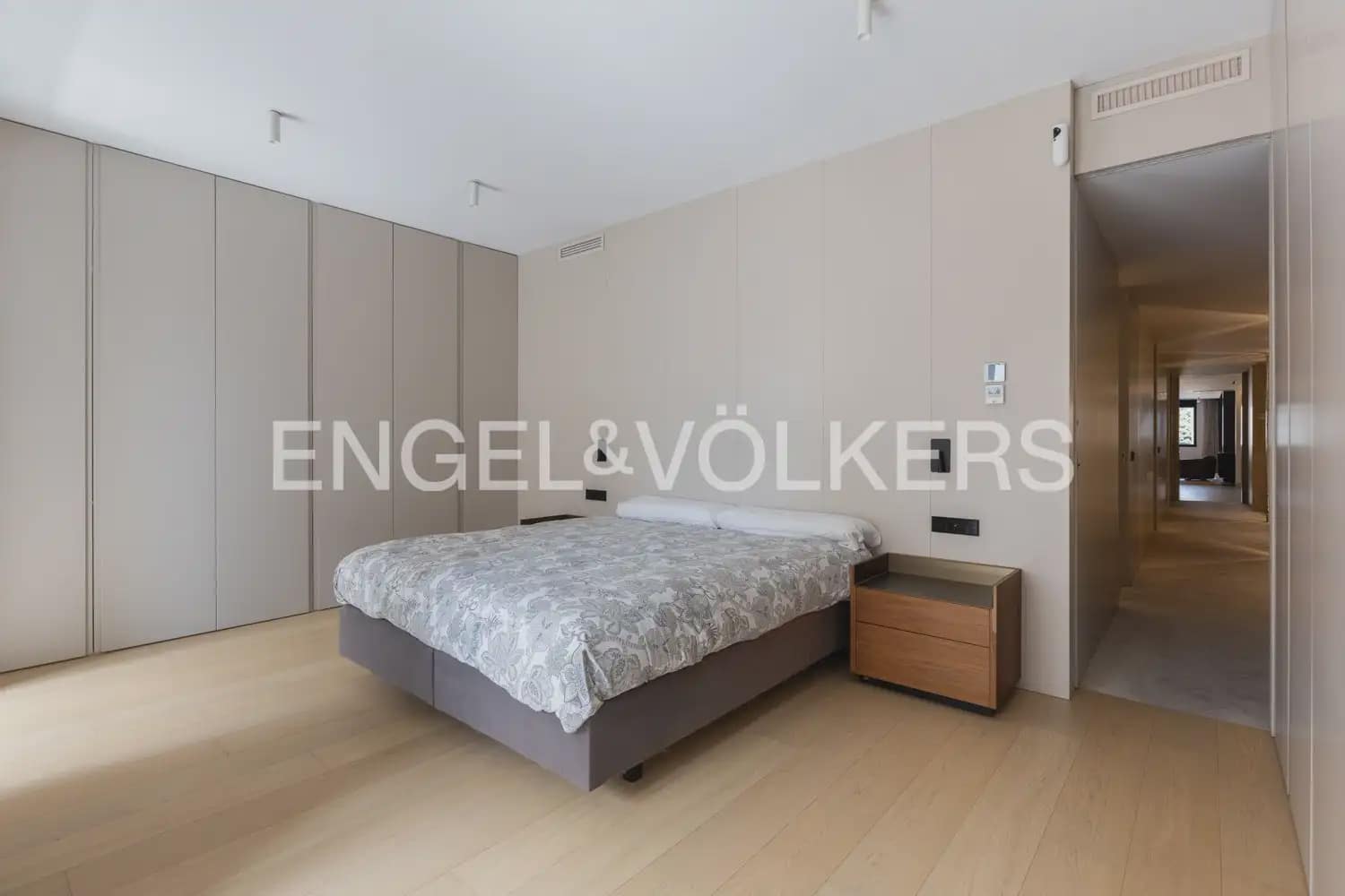 3 soveværelse Lejlighed til salg i Valencia by - € 1.900.000 (Ref: 9897694)
