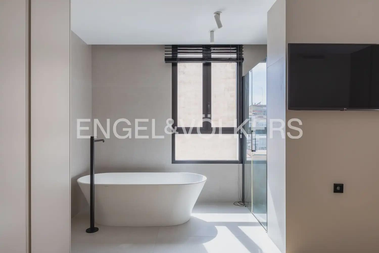 3 soveværelse Lejlighed til salg i Valencia by - € 1.900.000 (Ref: 9897694)