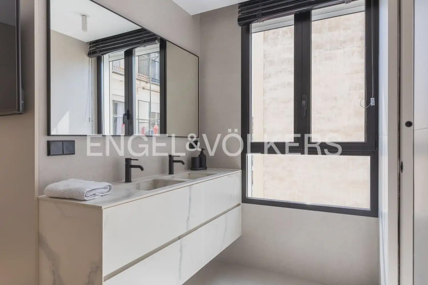 3 soveværelse Lejlighed til salg i Valencia by - € 1.900.000 (Ref: 9897694)