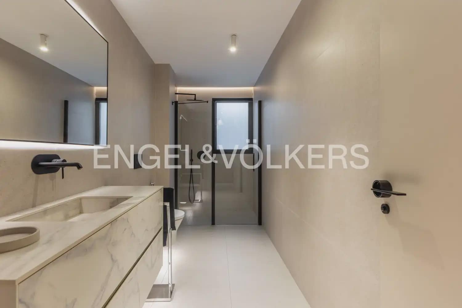 3 soveværelse Lejlighed til salg i Valencia by - € 1.900.000 (Ref: 9897694)