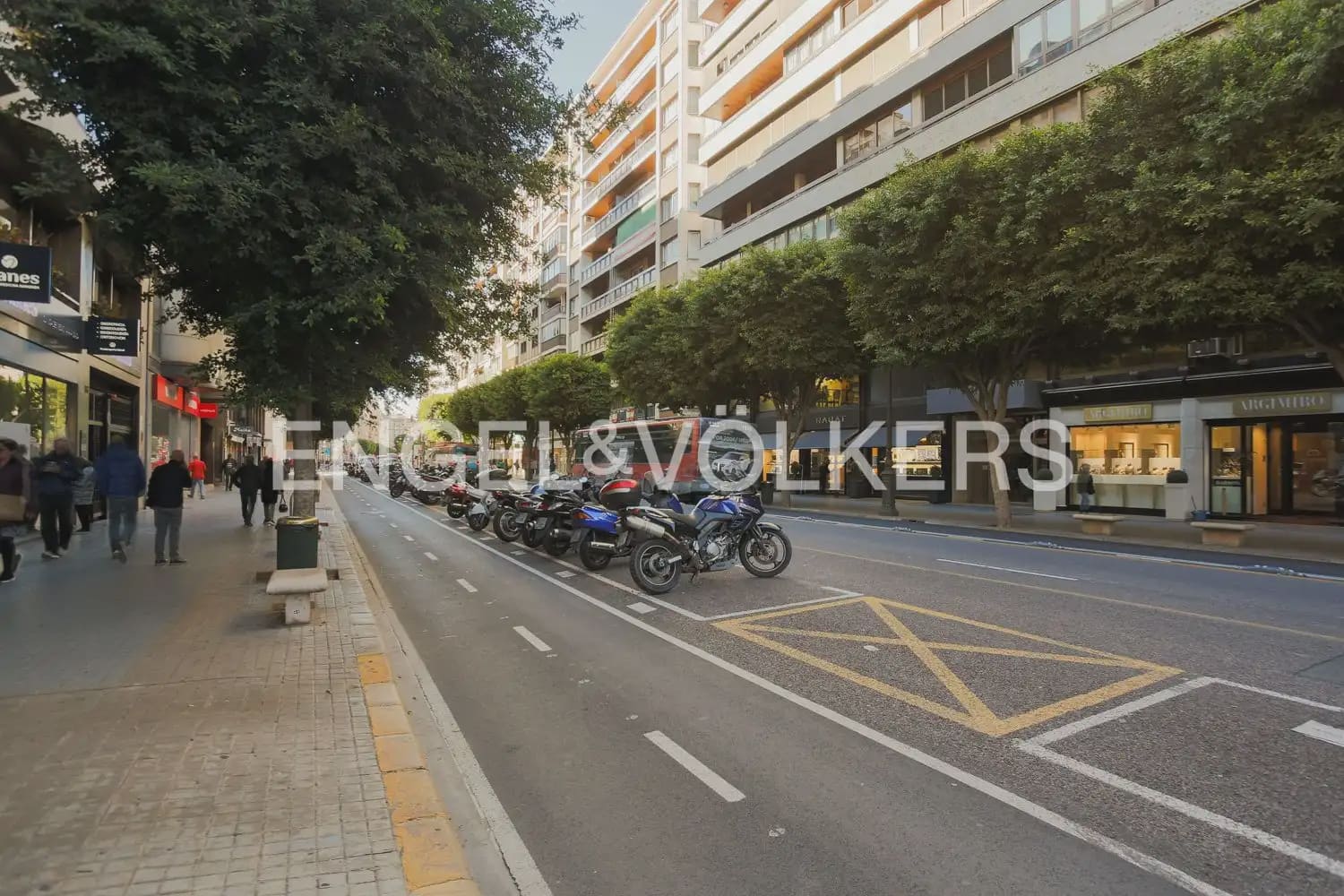 3 soveværelse Lejlighed til salg i Valencia by - € 1.900.000 (Ref: 9897694)