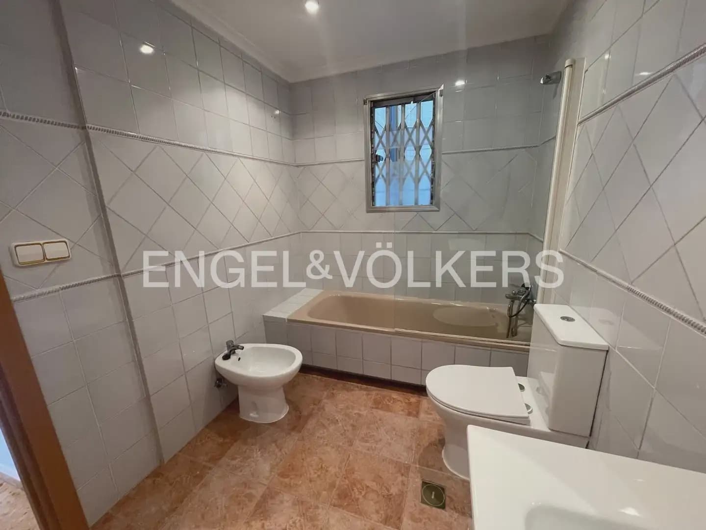Appartement de 4 chambres à louer à Valence ville - 1 700 € (Ref: 9897696)