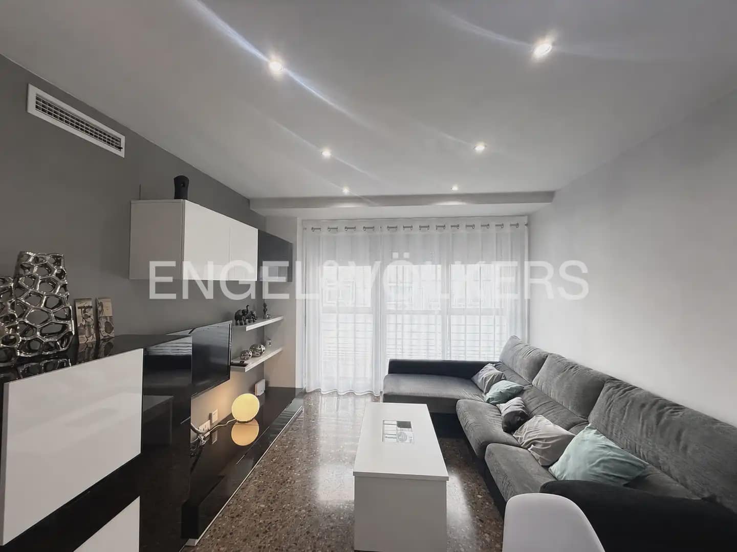 3 bedroom Flat for rent in Paiporta with garage - € 1,300 (Ref: 9897697)