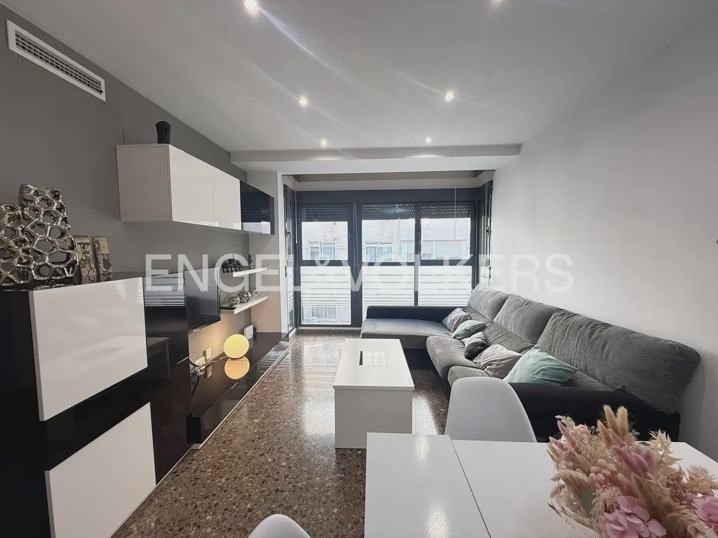 3 bedroom Flat for rent in Paiporta with garage - € 1,300 (Ref: 9897697)