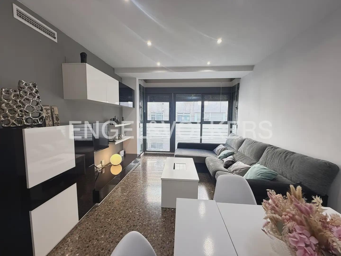 3 bedroom Flat for rent in Paiporta with garage - € 1,300 (Ref: 9897697)