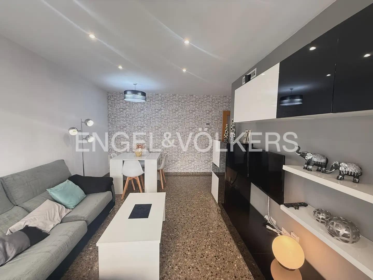 3 bedroom Flat for rent in Paiporta with garage - € 1,300 (Ref: 9897697)