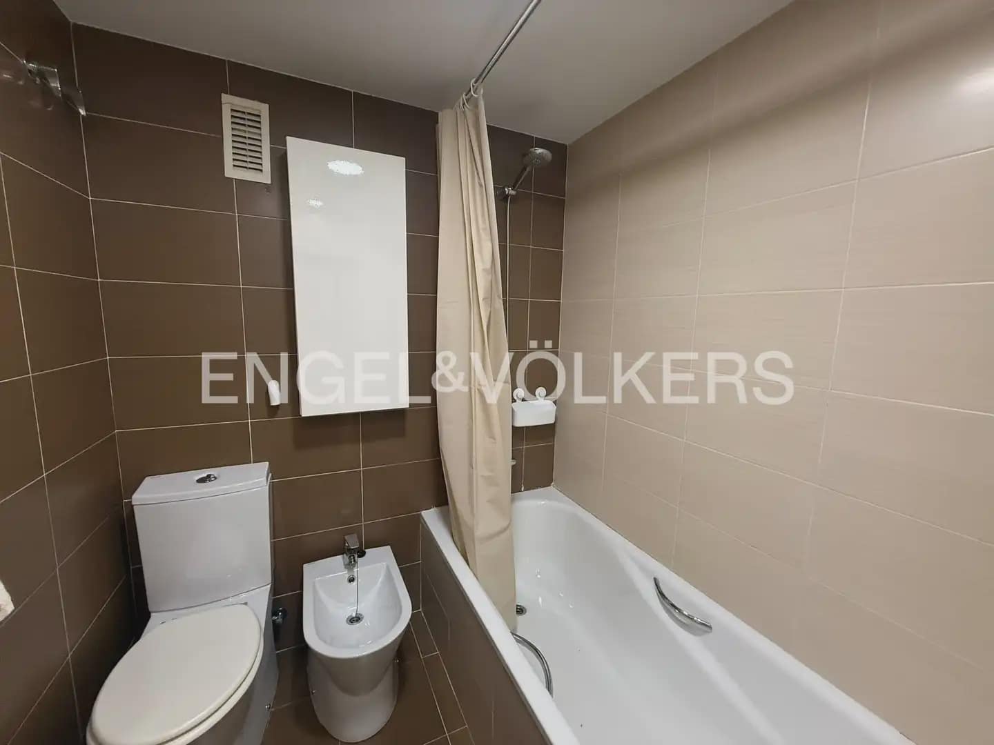 3 bedroom Flat for rent in Paiporta with garage - € 1,300 (Ref: 9897697)