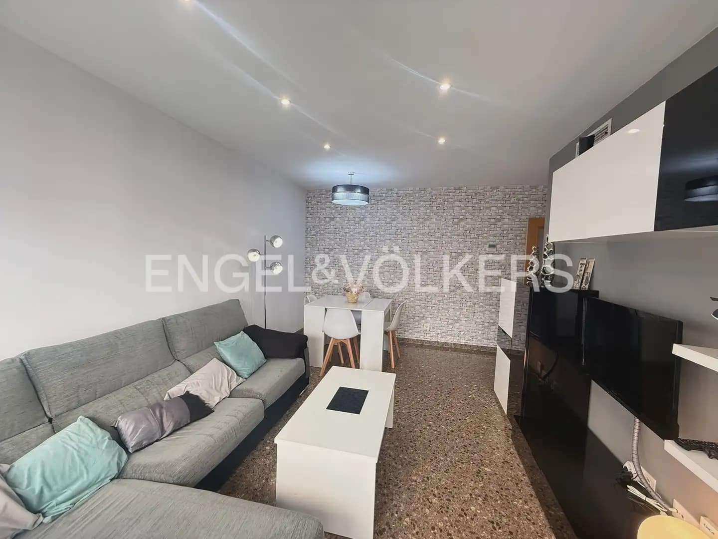 3 bedroom Flat for rent in Paiporta with garage - € 1,300 (Ref: 9897697)