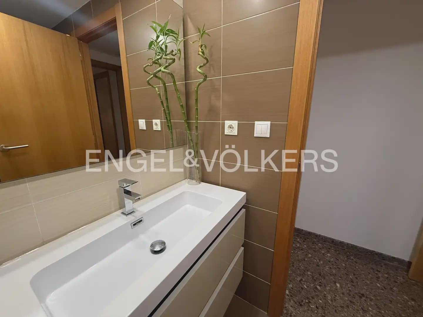 3 bedroom Flat for rent in Paiporta with garage - € 1,300 (Ref: 9897697)