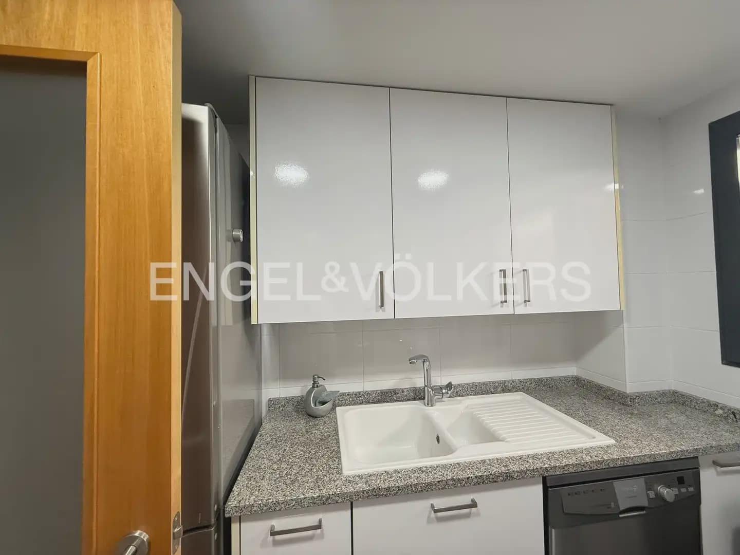 3 bedroom Flat for rent in Paiporta with garage - € 1,300 (Ref: 9897697)