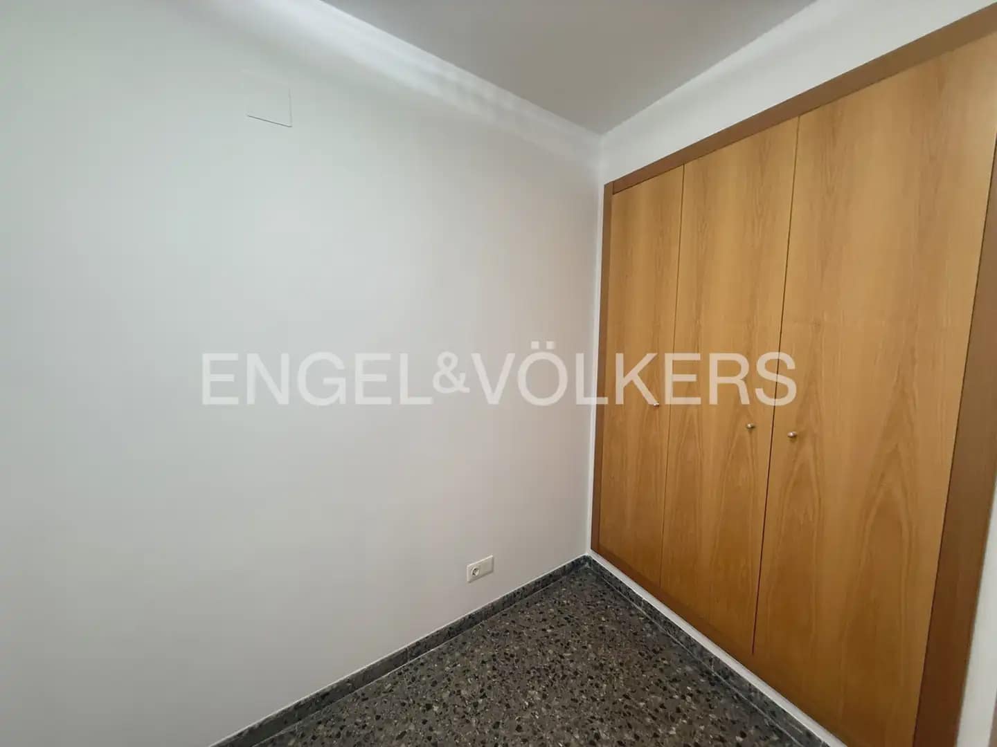 3 bedroom Flat for rent in Paiporta with garage - € 1,300 (Ref: 9897697)
