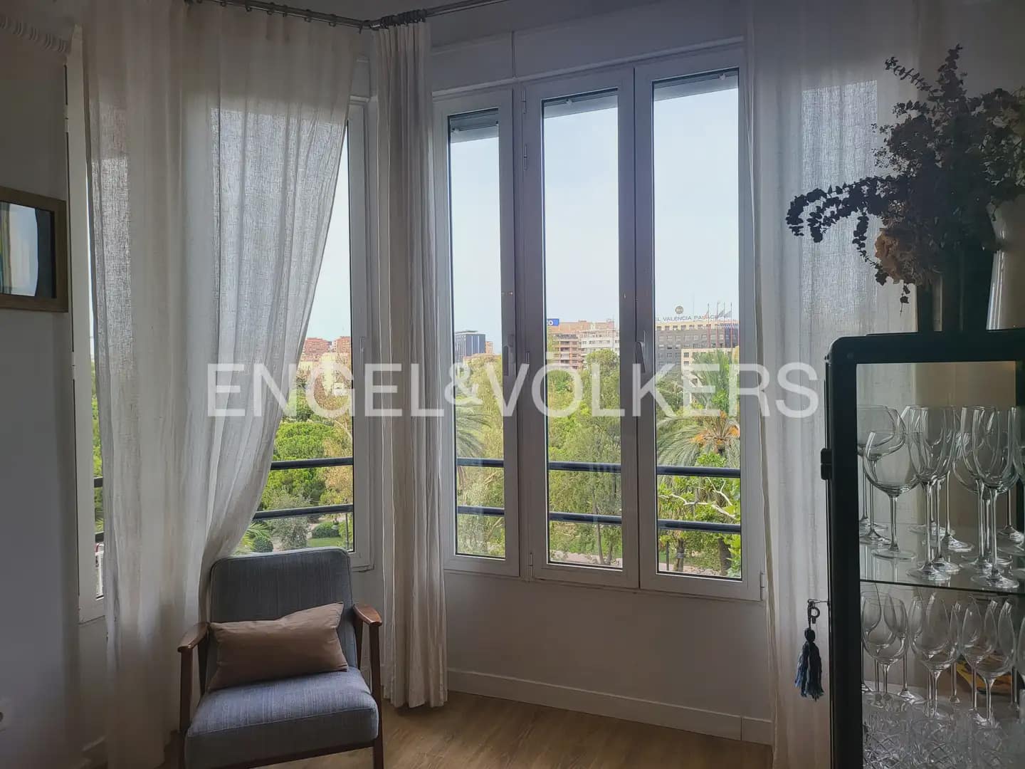3 sypialnia Mieszkanie do wynajęcia w Miasto Walencja - 3 300 € (Ref: 9897699)