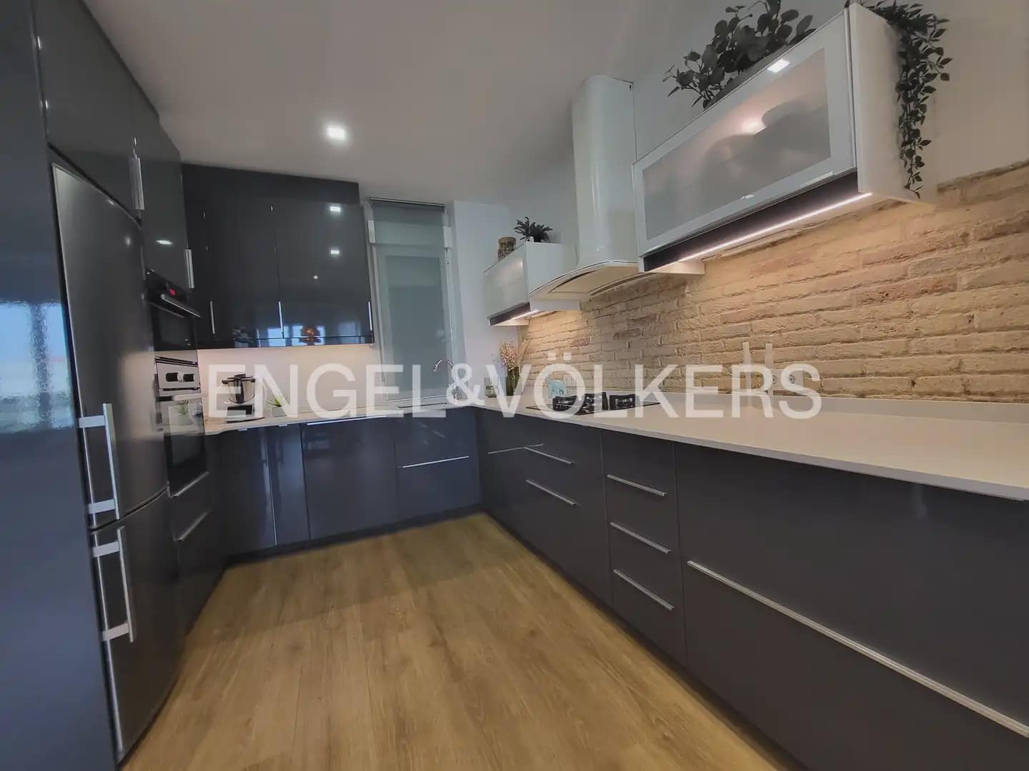 3 sypialnia Mieszkanie do wynajęcia w Miasto Walencja - 3 300 € (Ref: 9897699)